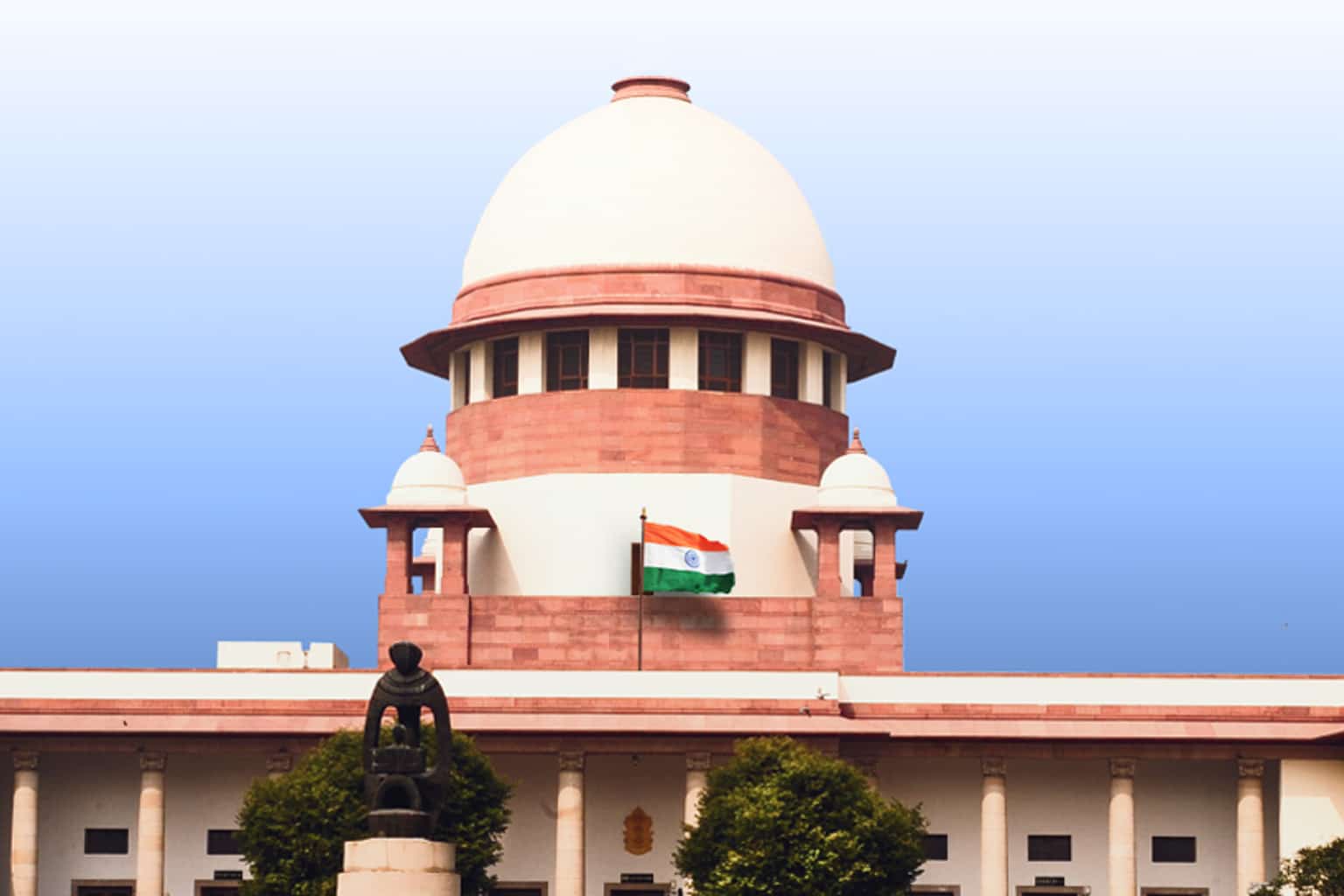 8th CPC Supreme Court case explained: क्या challenge हुआ है, court ने क्या order दिया और defence personnel के लिए इसका क्या मतलब नहीं है?