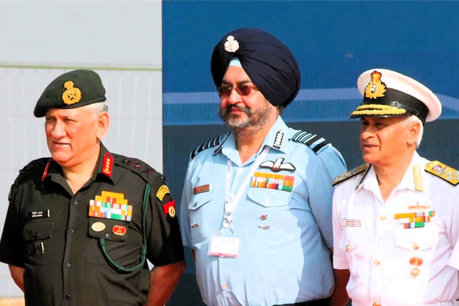 UP Roadways free travel for defence award holders: 2002 rule, 2013 Navy-Air Force addition और आज क्या verify करना चाहिए?
