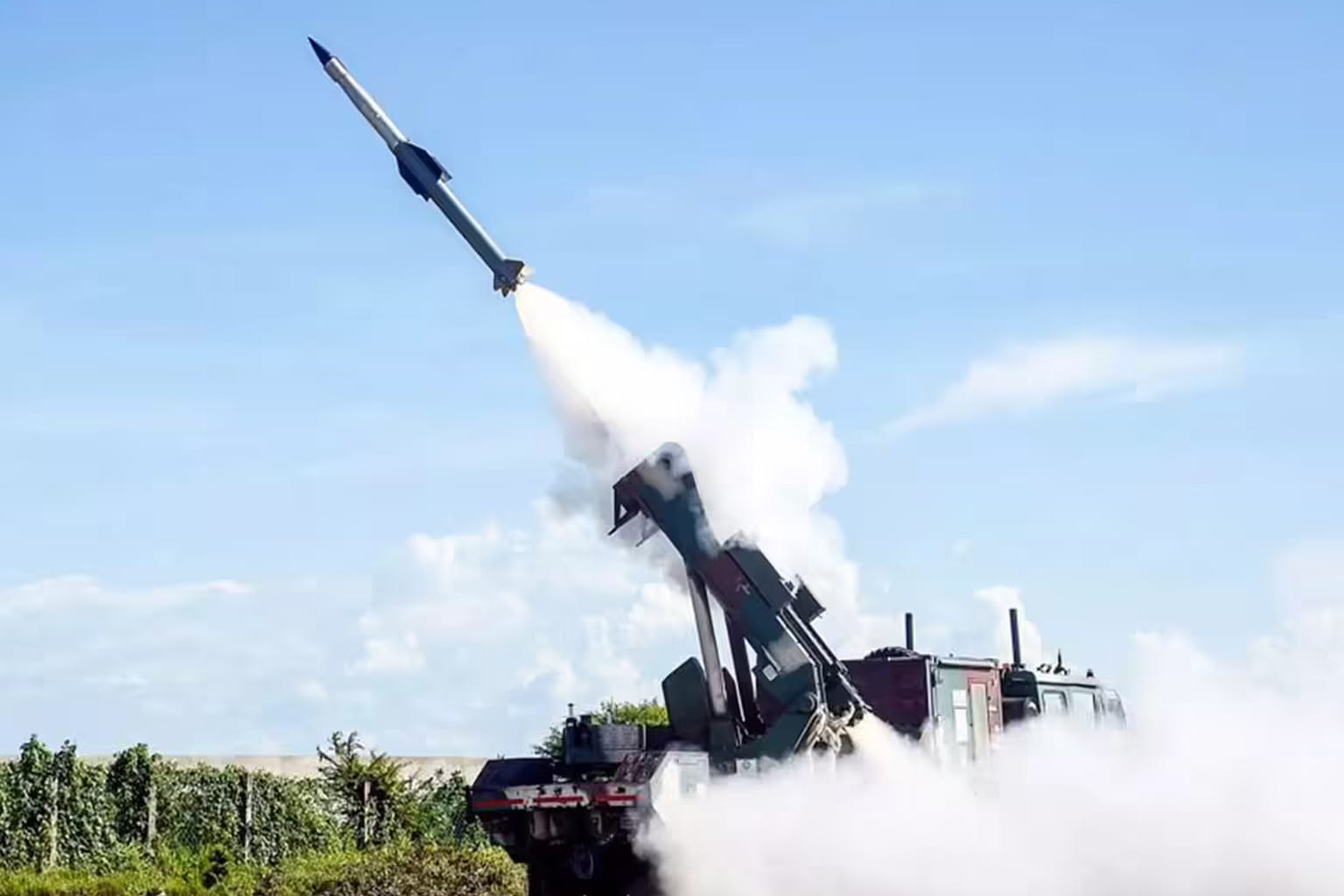 DAC approves ₹52,000 crore defence plan: Anti-drone systems, missiles और future warfare को बड़ा boost